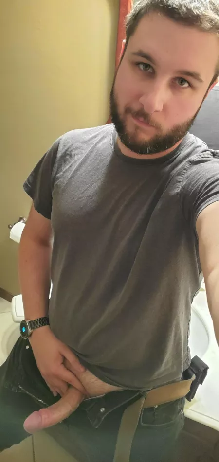 Feel free to hop on my dick and distract us both from work by slimslam_spaceman