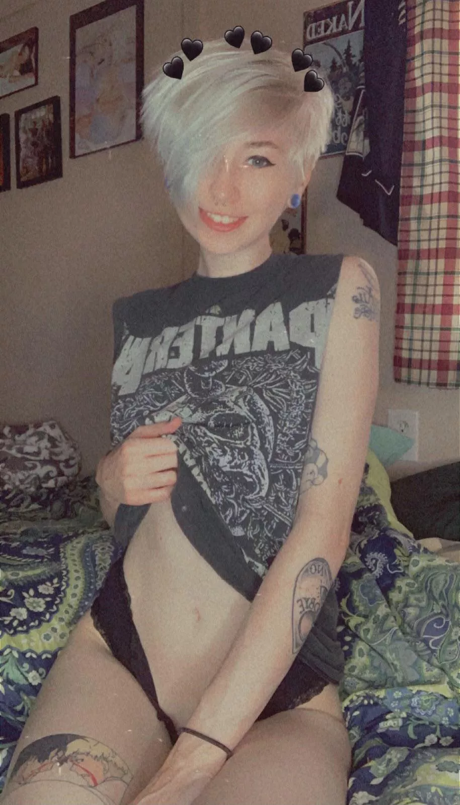 Feelin cute🖤 posted by dejectedwraith