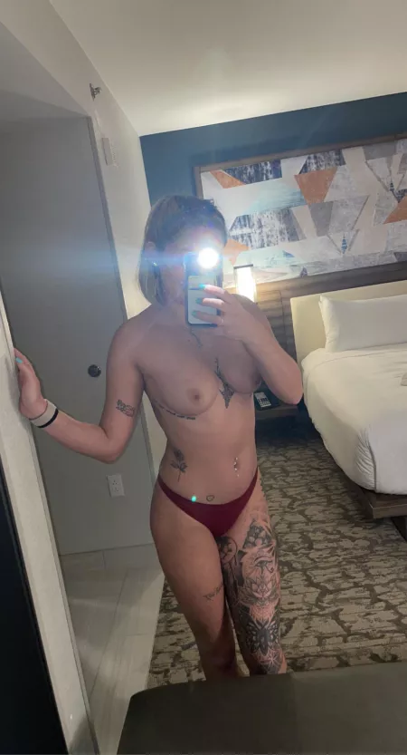 feelin cute in this mirror selfie! by bunnygirlxoxo13