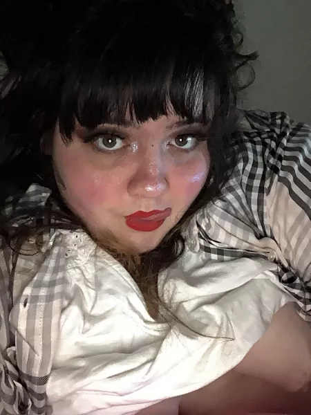 Feelin kinda cute by dissociativegalpal