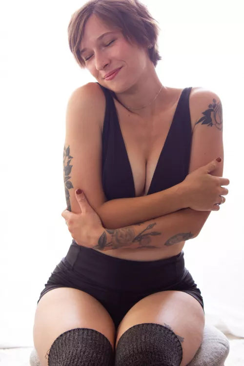 feelin’ myself 🙃 by hellocecile