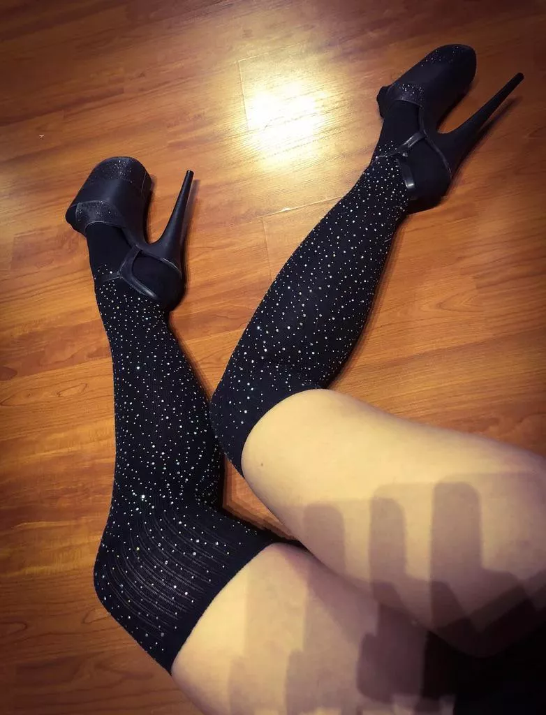 Feelin naughty today 😈 posted by StuffOnMyFeets