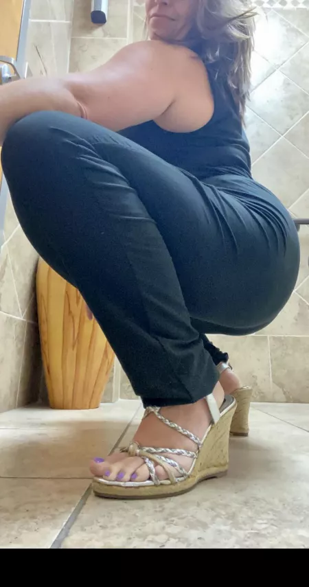 Feelin so sassy in my silver wedges & new jumpsuit 😛 🤍 by MrsMillerz