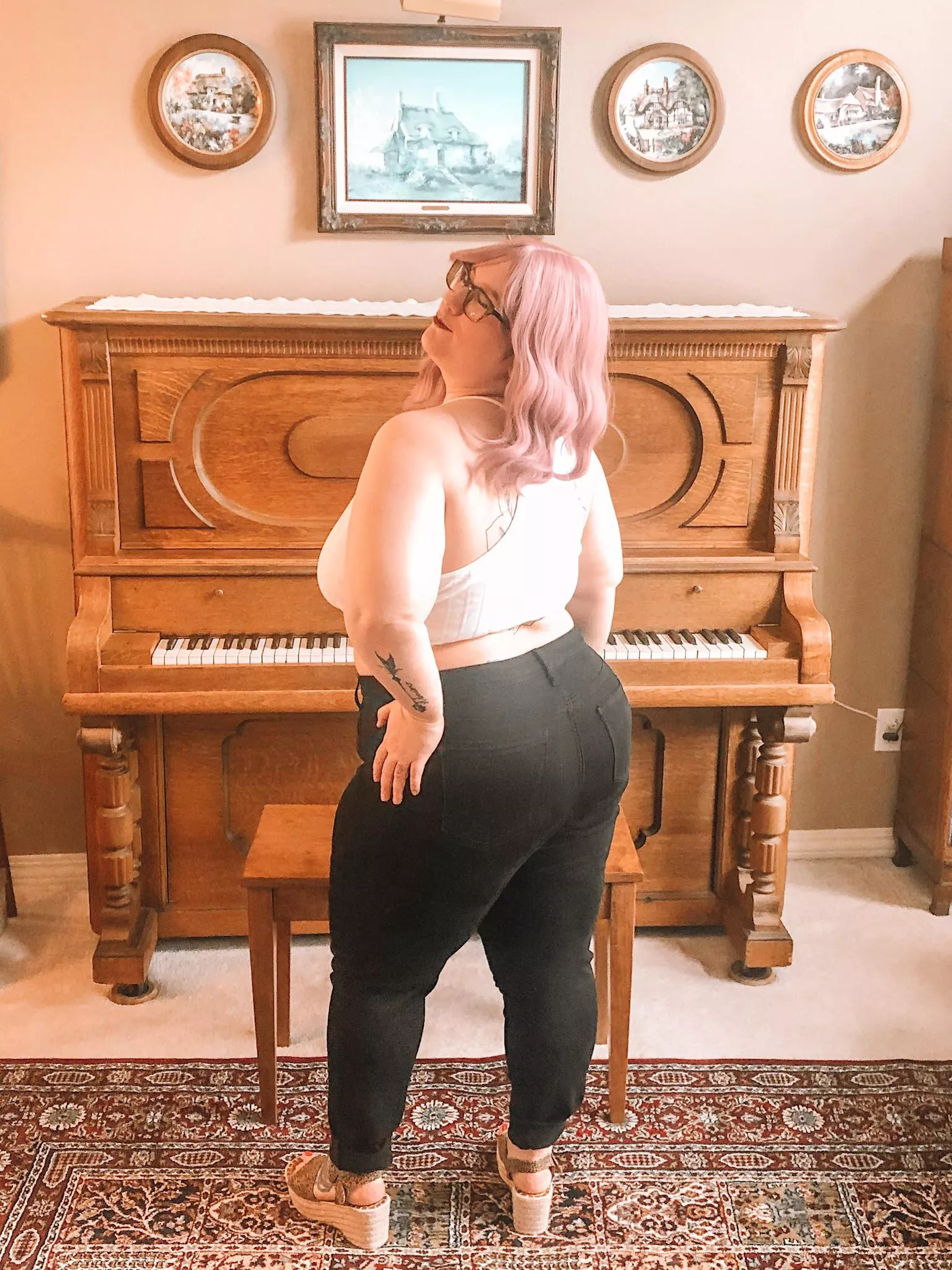 Feelin’ super sexy in these jeans 🔥 posted by LwaxanaT