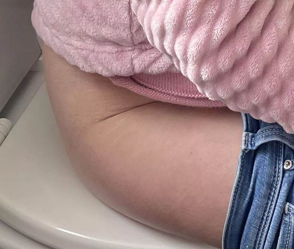 Feeling a bit nervous but here’s my hip cleavage! 😬 Would you like to see more? posted by notasyoung