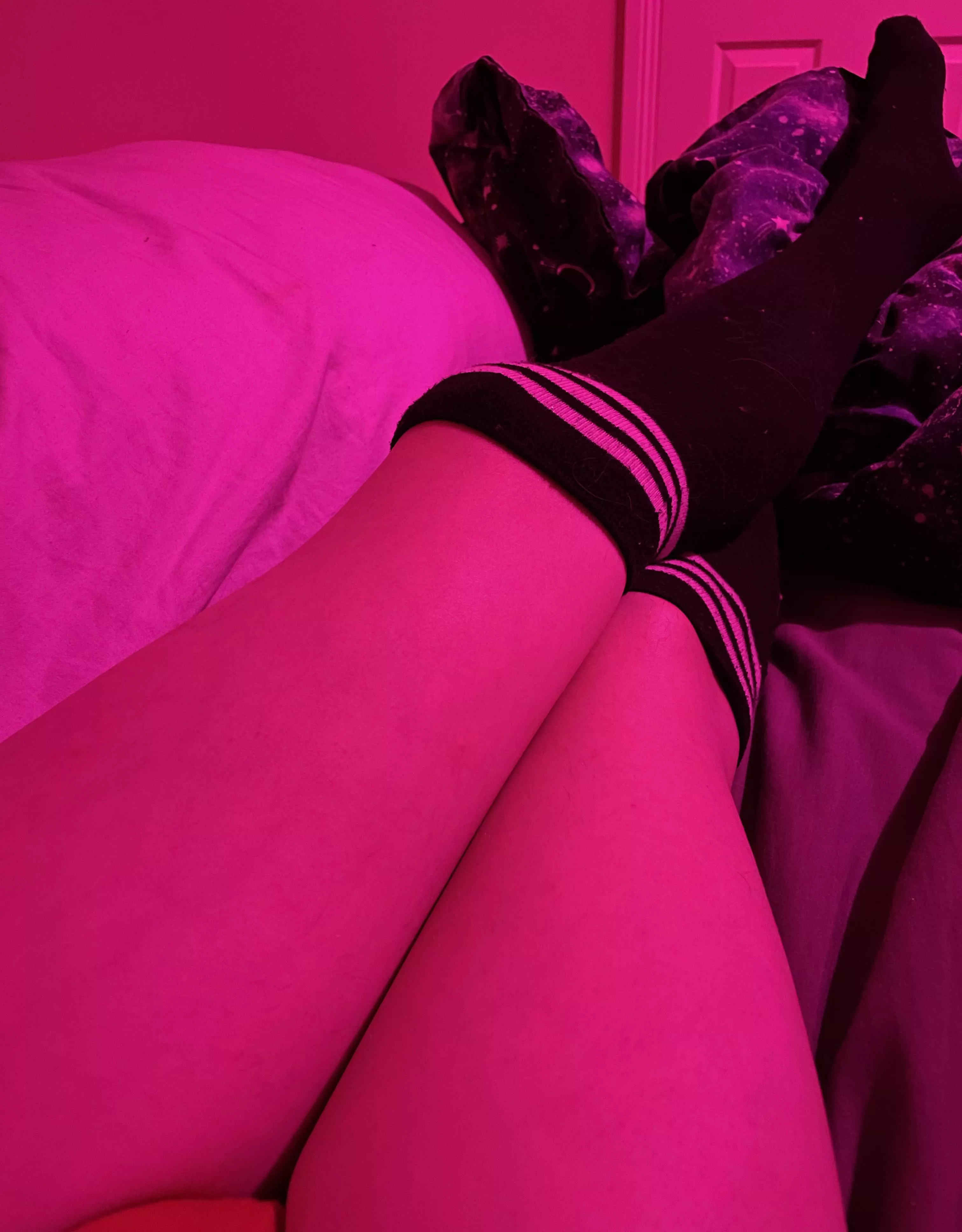 Feeling bleh, so have some femboy thighs posted by Lue924