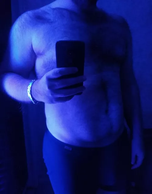 Feeling blue this evening by BeardedCannasseur