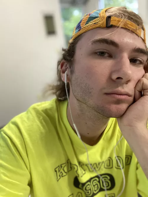 Feeling blue today, any bros wanna cuddle? by datbttmboi