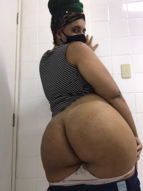 Feeling bored at work, do I deserve some fun? by sub-littlewhore