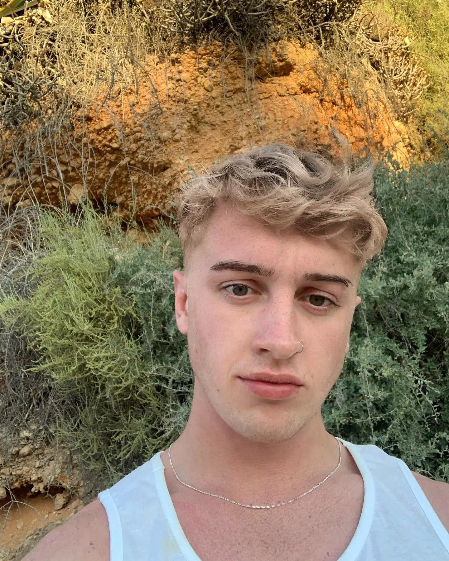 Feeling chilled out @ the beach 😊 posted by Shaysesthetics