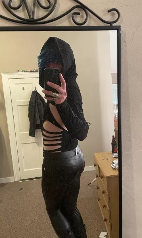 Feeling confident by thedesolate95