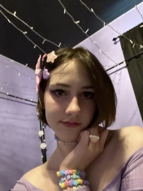 Feeling cute by VaricTheGreat