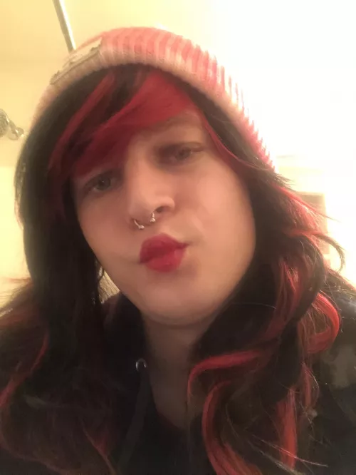 Feeling cute❤️❤️ by Mundane_Pause_5444