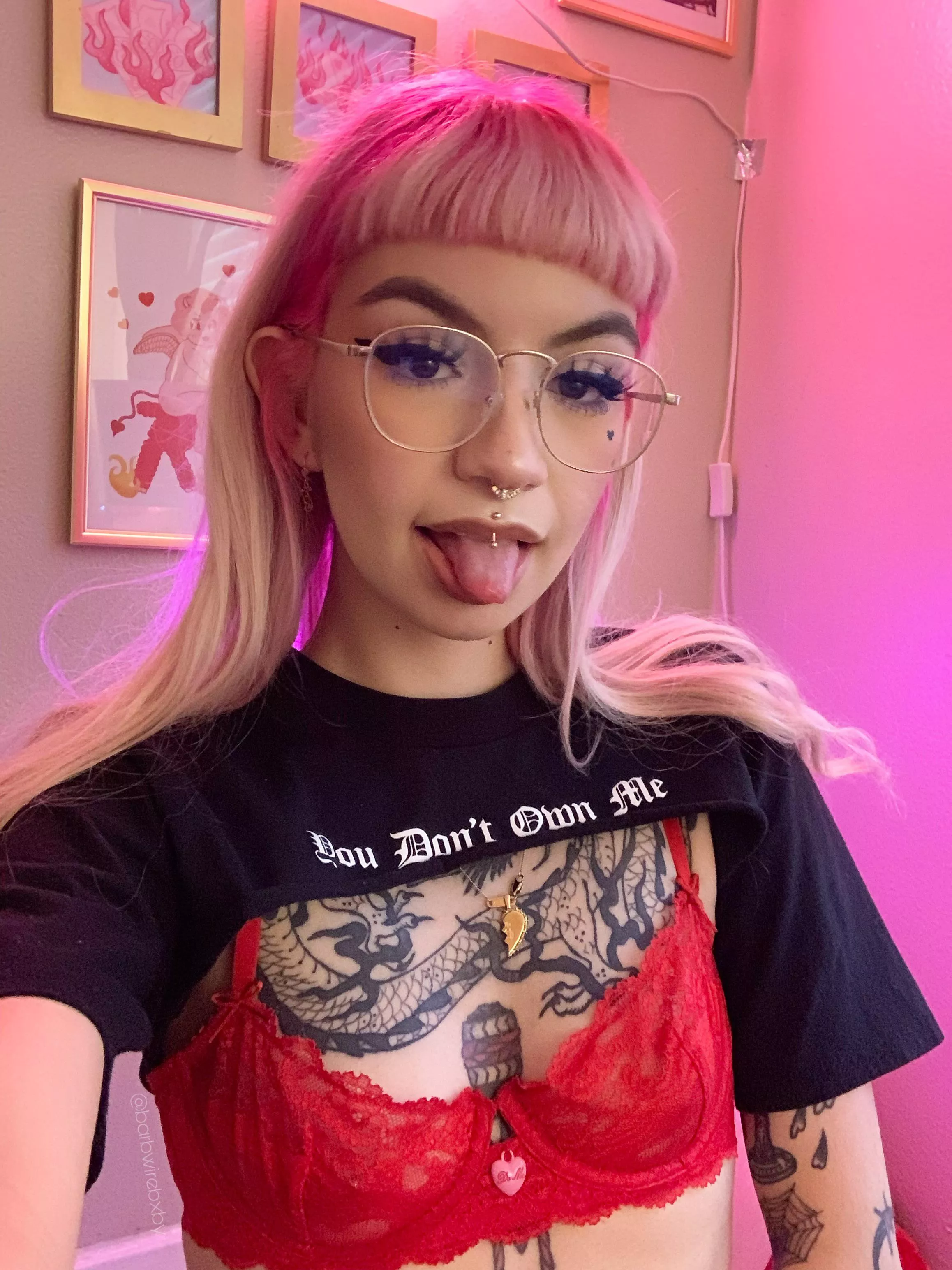 feeling cute and frisky this morning 🖤 posted by barbwirebxby