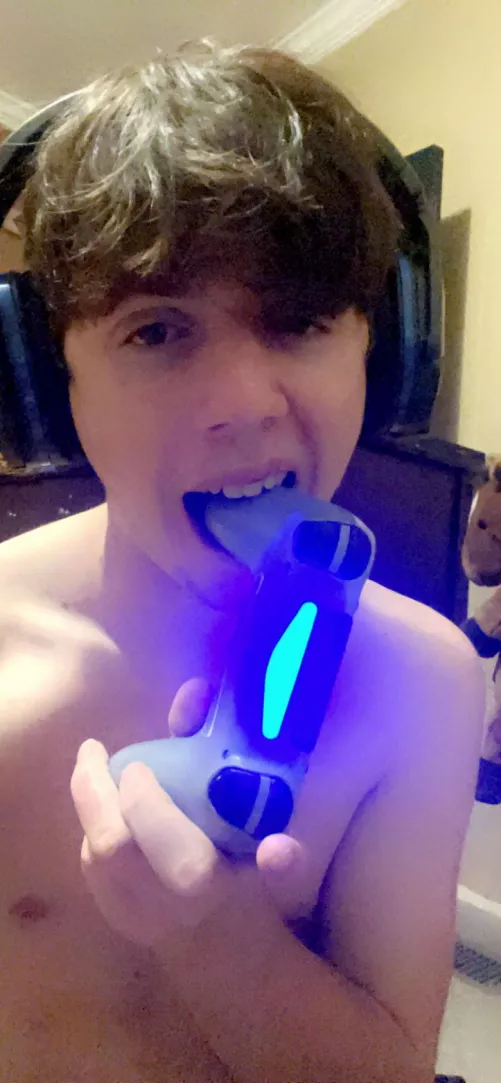 Feeling cute, gonna play a little battlefield ☺️ by demonprince999