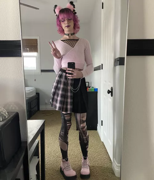 Feeling cute in my kitty ears! Nya :3 💕 by PanFemboy