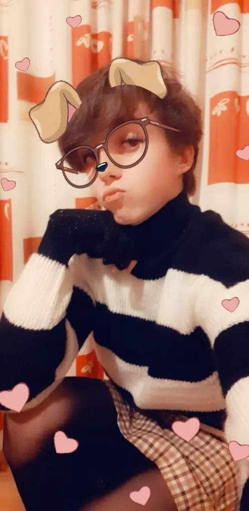 Feeling cute in my little sweater :3 by ArchieTheLittleFox