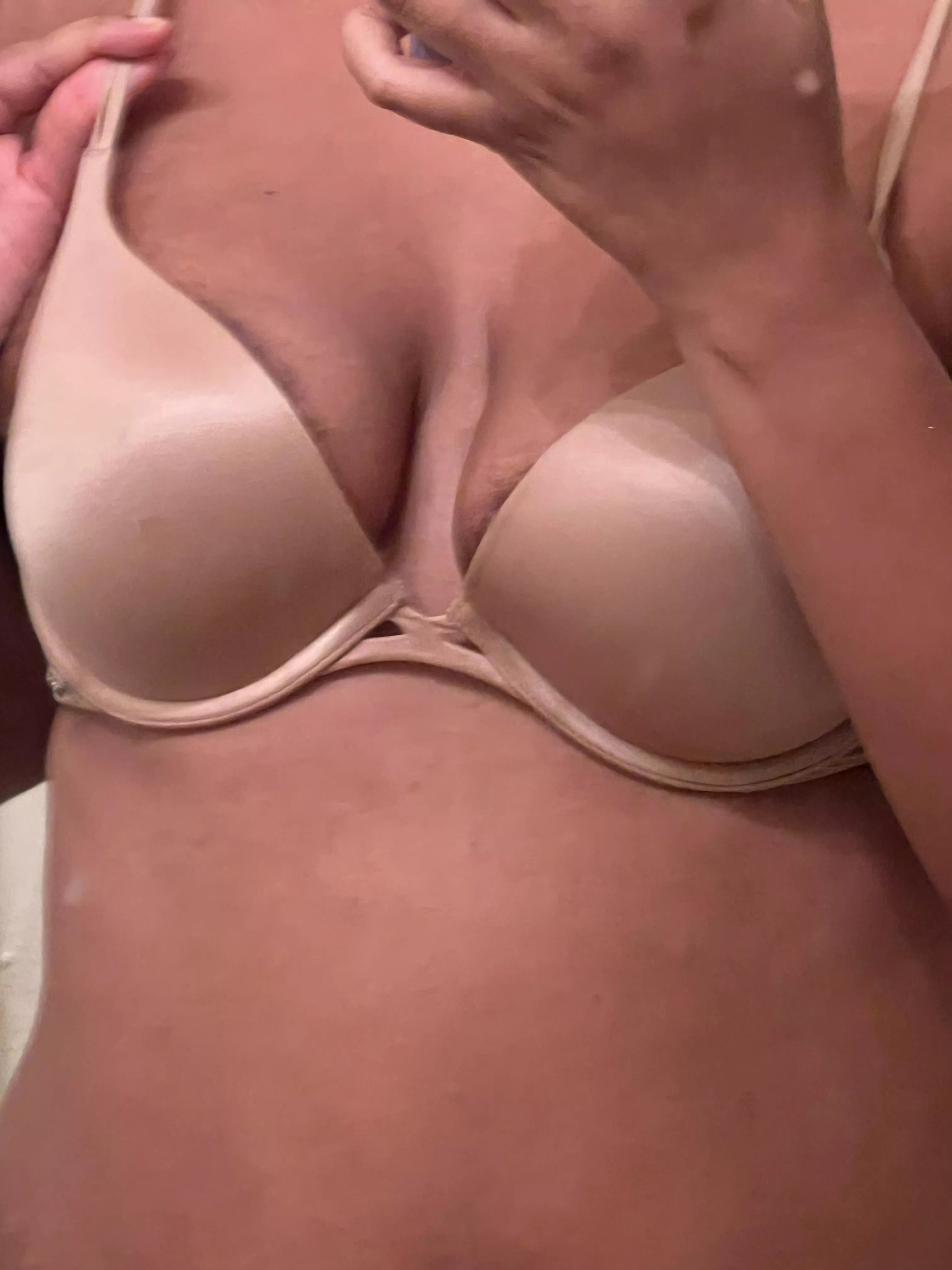 Feeling cute in my tan bra 🤎 thought I’d share posted by pinkmommybeauty