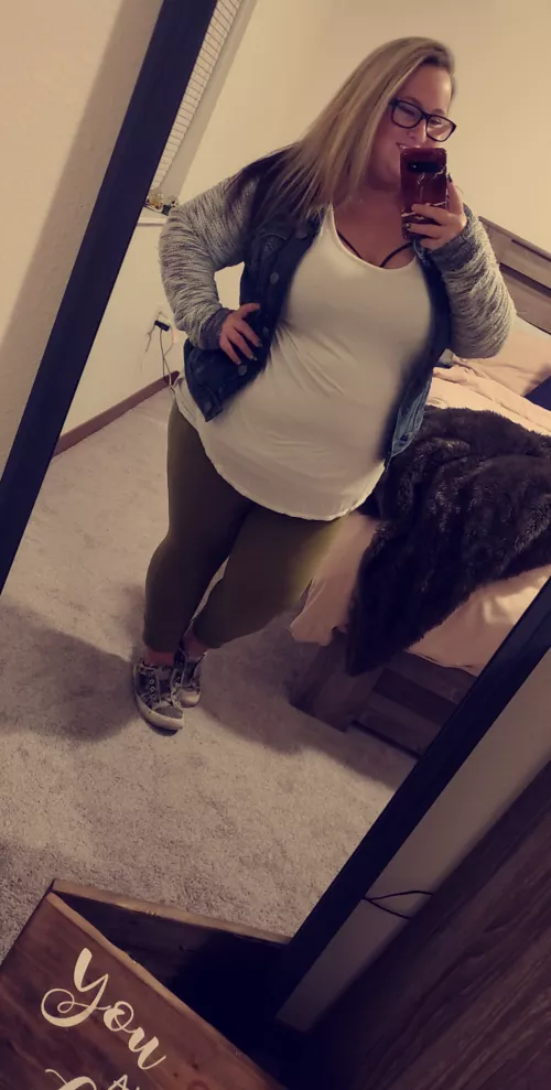 Feeling cute might delete later by rachellerose7