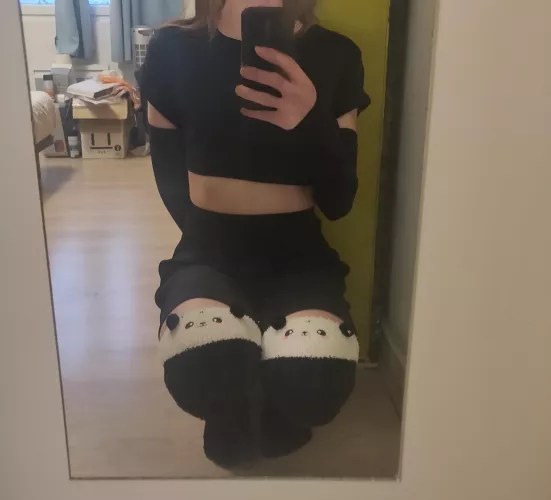 feeling cute OwO by ayatheneedysub