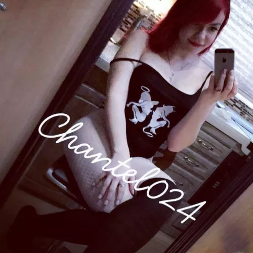 Feeling dark🖤 by chantel024