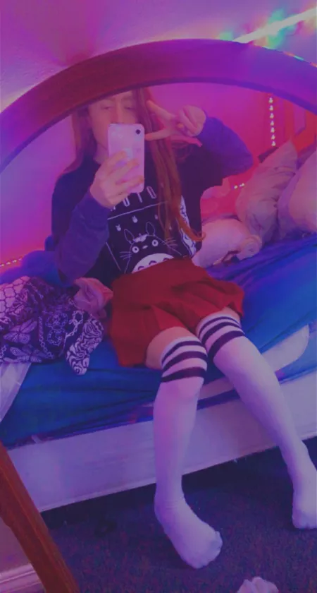 Feeling dominate at 5’2 :3 by SocksOnCrocks