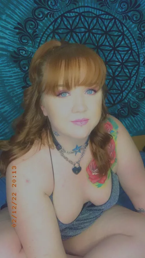 Feeling extra beautiful tonight 😜 by Mistress_Six