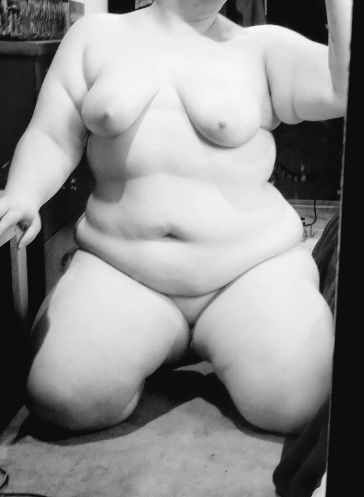 Feeling extra curvy today ☺️ posted by kattykitlover