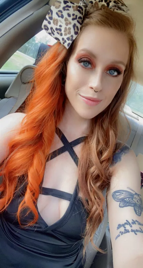 feeling extra cute today 🖤 by istayyawayyyX