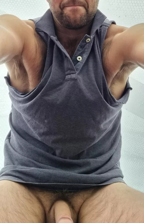 Feeling extra strong and smelly today by son2507