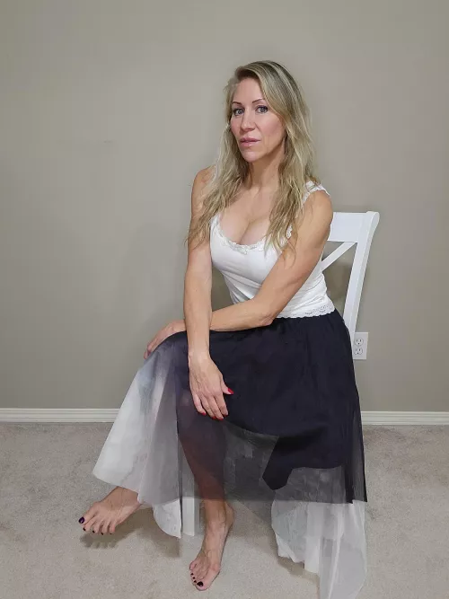 Feeling feminine and powerful. by sunseekgirl