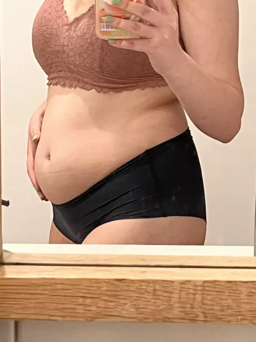 feeling full af 🤤 by enbypig