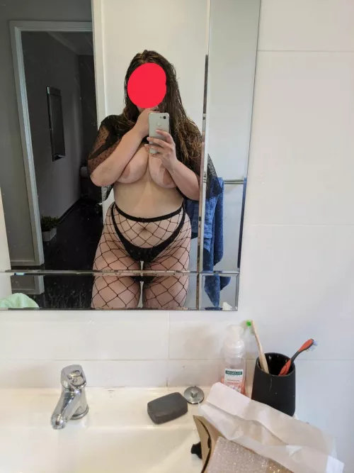 Feeling good about my body lately 🥰 by Kandy_Kitten98