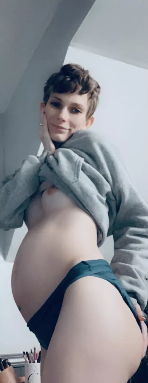 Feeling huge starting off week 26 😅 but feeling sexy by Icexqueen22