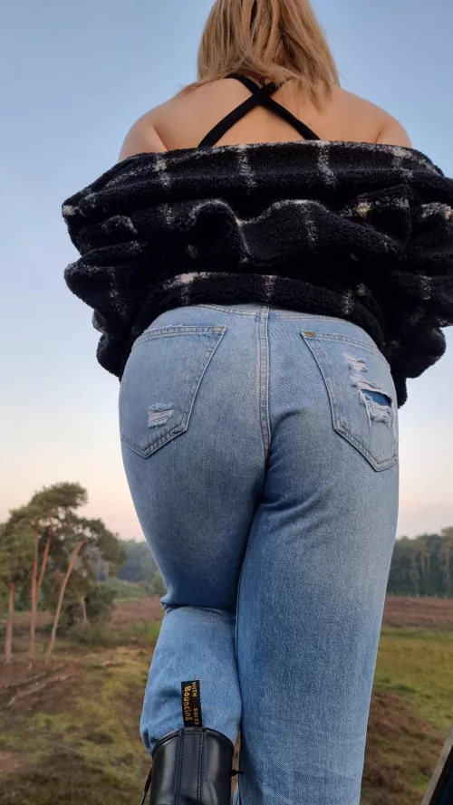 Feeling kind of lonely out on this watchtower by myself by CY007800