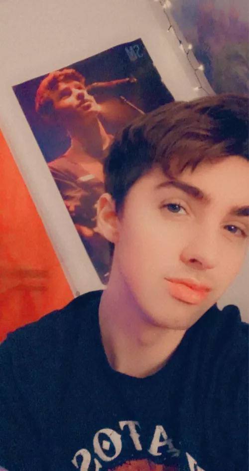 Feeling kinda lonely today. Anyone wanna keep me company? by Sora1992