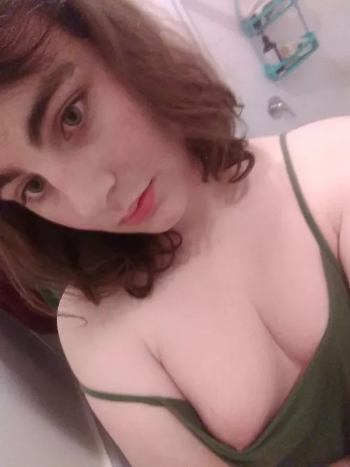 Feeling kinda lonely tonight by Just_The_Worst_Witch