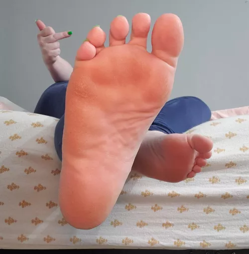 Feeling like a Baddie these days... kneel before your Goddess and worship her soles.. by This_Beezie