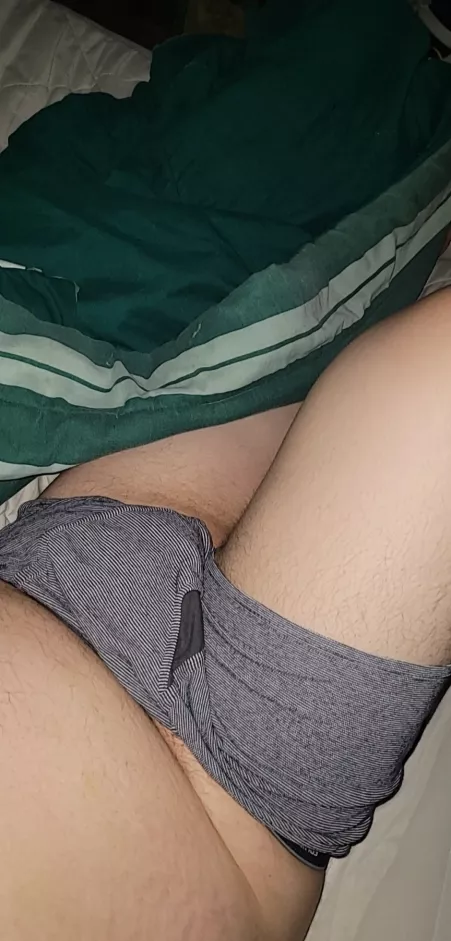 Feeling like a hoe on my birthday. Send daddies. And cuddles! by MidnightStarkid