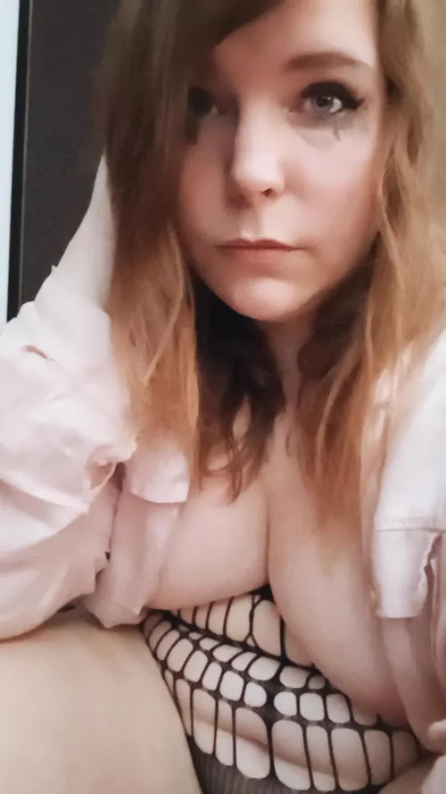 Feeling like a slut.. by Hazy-Lips