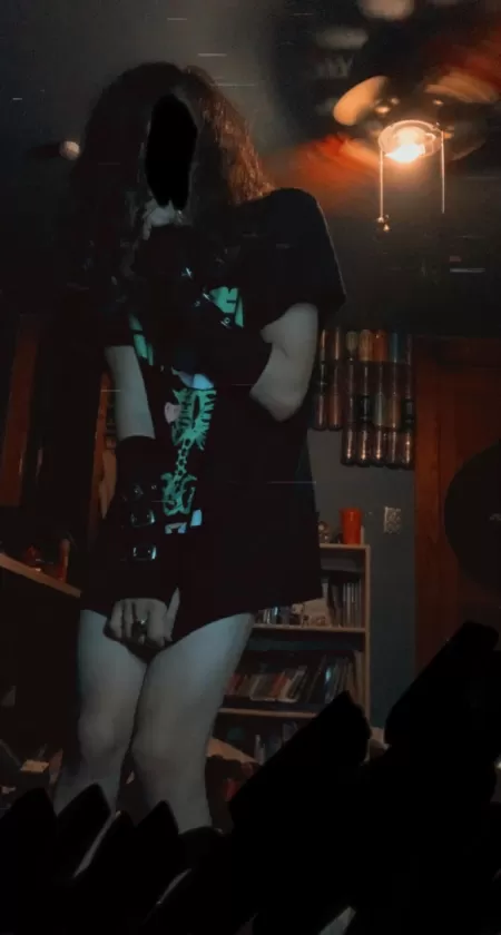 Feeling like absolute sh1t but felt kinda cute for some reason and for the love of fvck I don’t want to deal with any creeps rn. by CrimsonReaper86