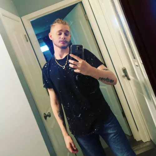 Feeling myself in this pic. by Calm_Economics4486