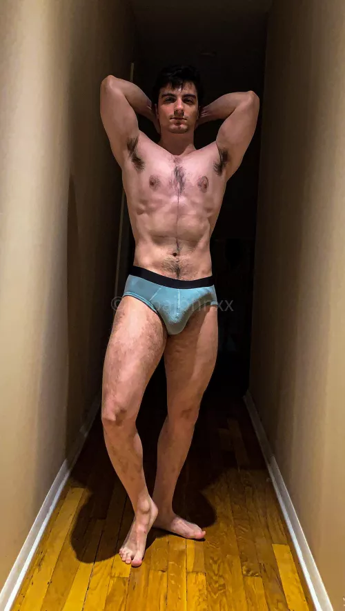 Feeling powerful in this pose by papajohnxx