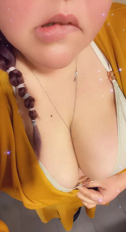 Feeling sassy by Blissfuljade