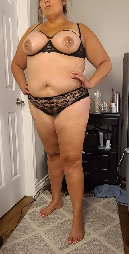 Feeling self conscious, but here goes nothing- happy Humpday! by etowncouple1972