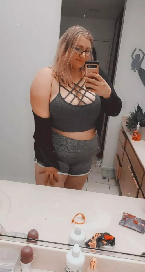 Feeling sexy by dilfwsissydreams