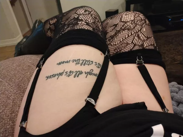 Feeling sexy 💜 by FreeUseFelicia