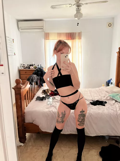 Feeling sexy today 😈 by JessikaRosee