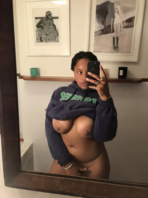 Feeling spicy, wanna fuck ? by Mermaiddiaries