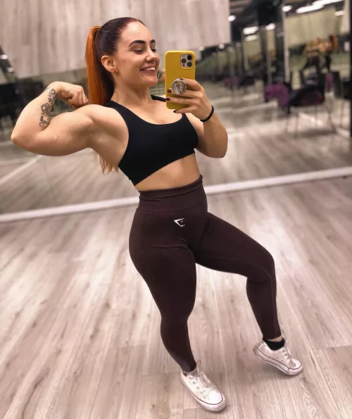 Feeling stronk 💪🏻 by power_midget